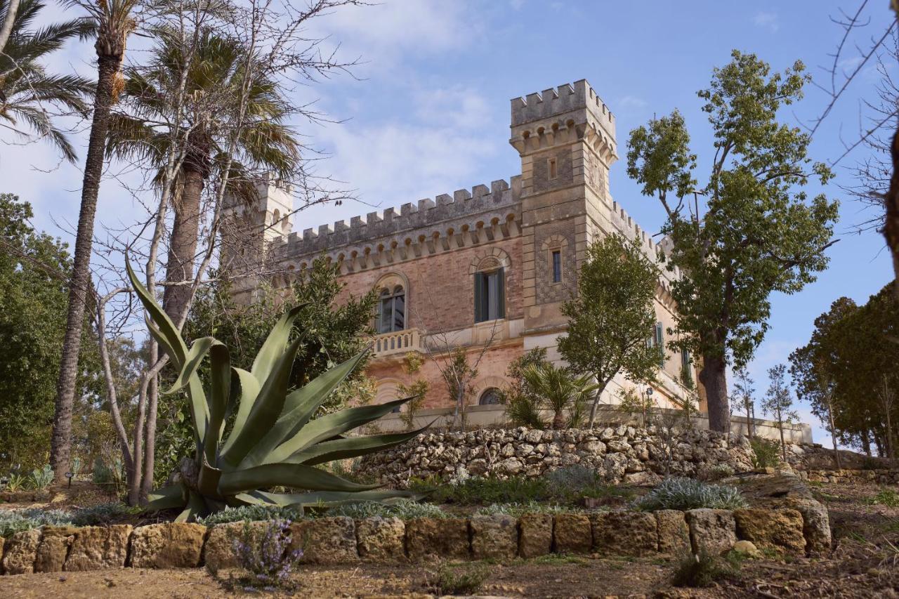 Castle Elvira - The Castle & The Cottage Trepuzzi Ngoại thất bức ảnh
